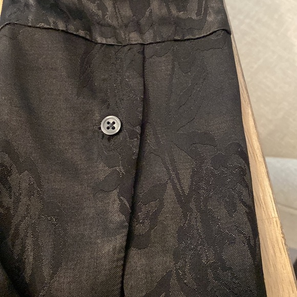 Chicos Size 2 Black Floral Long Sleeve Top - Size 2 - New w/Tags - Picture 14 of 16